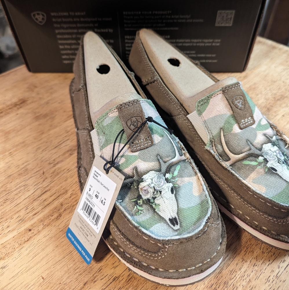Ariat Cruiser Cow Skull